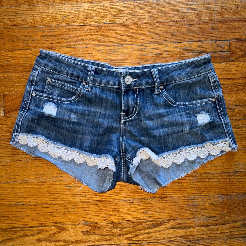 RSQ Jeans Cali Crochet Denim Shorts Blue Distressed Lace Trim Size 9 Low Rise